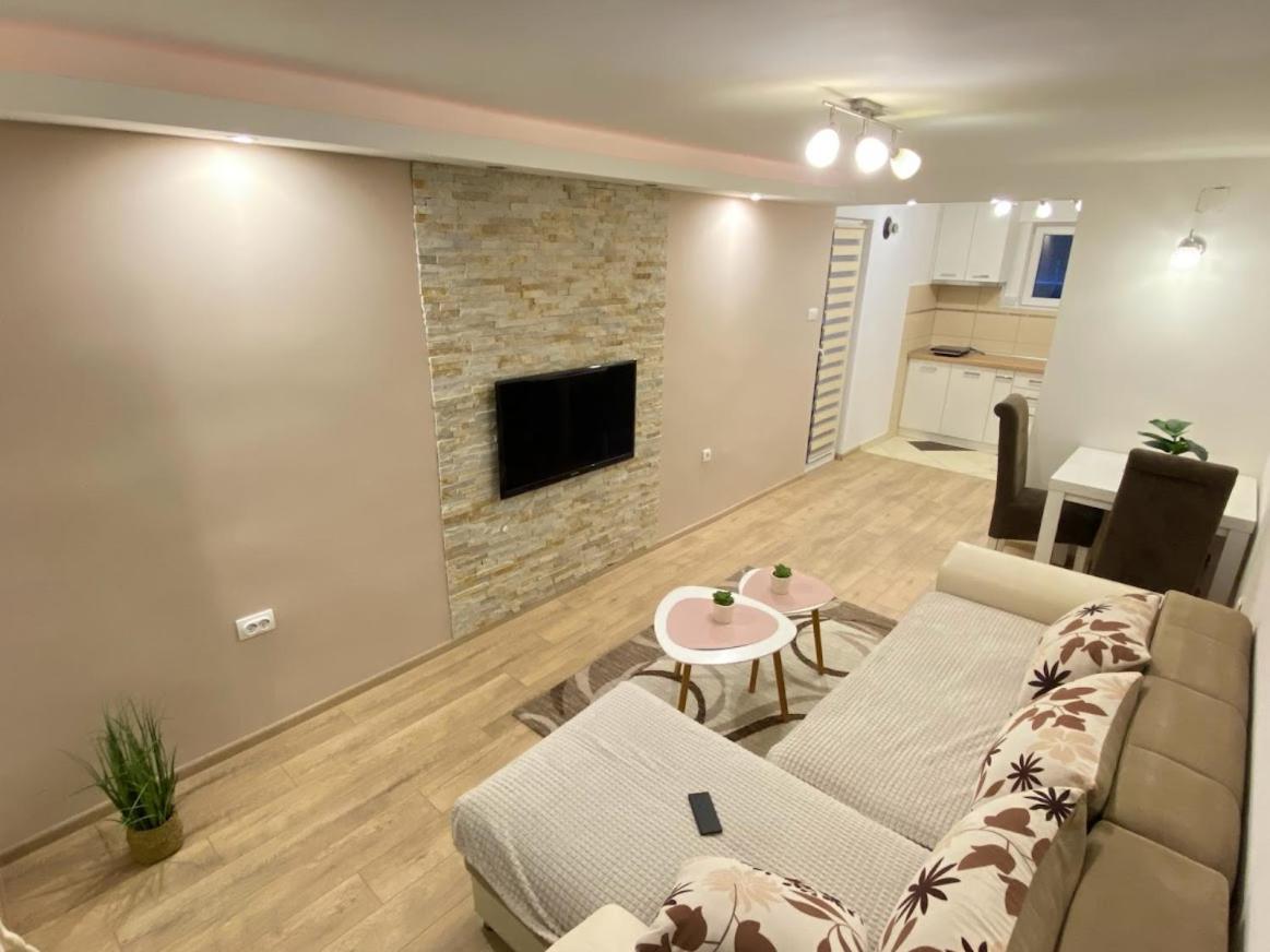 Apartman Mina Mataruska Banja Exteriör bild